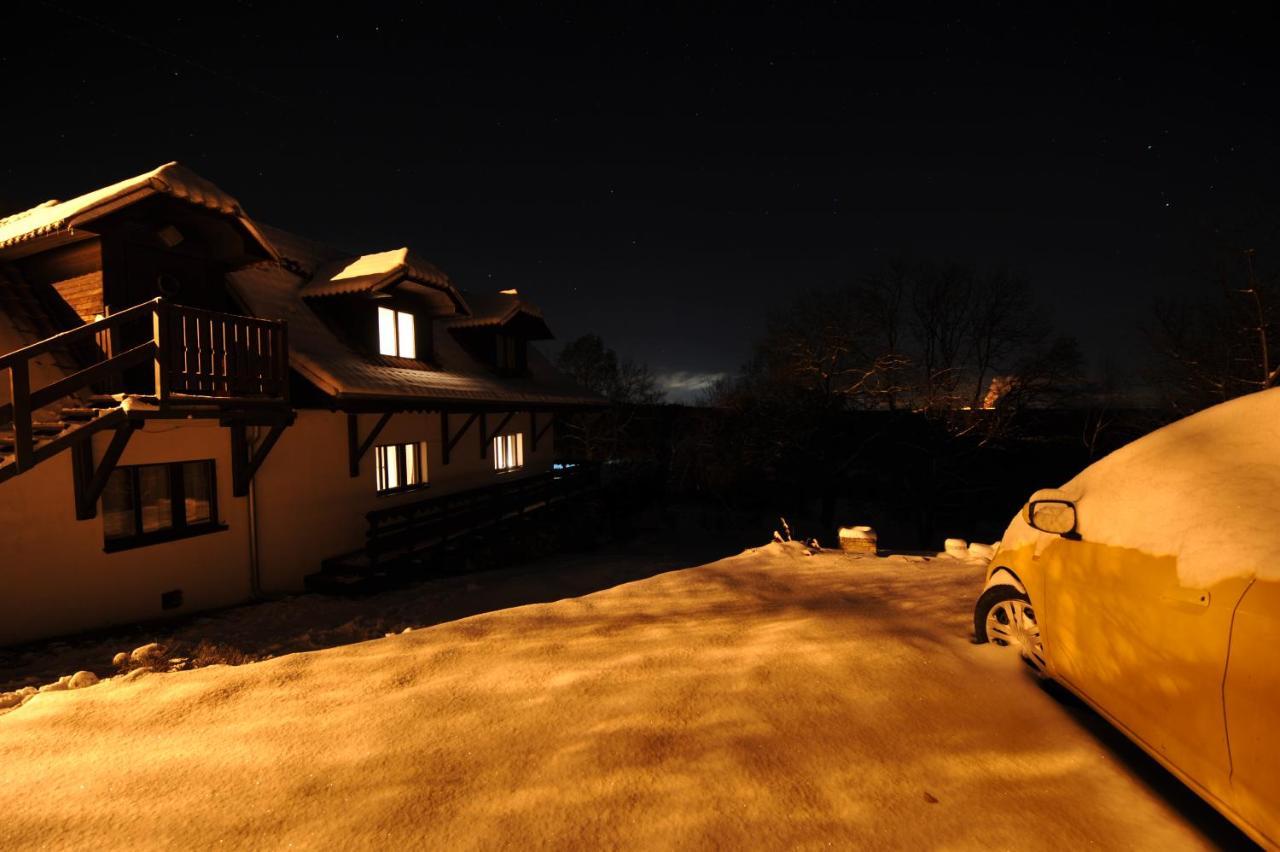 Penzion Dvur Obora  Exteriör bild